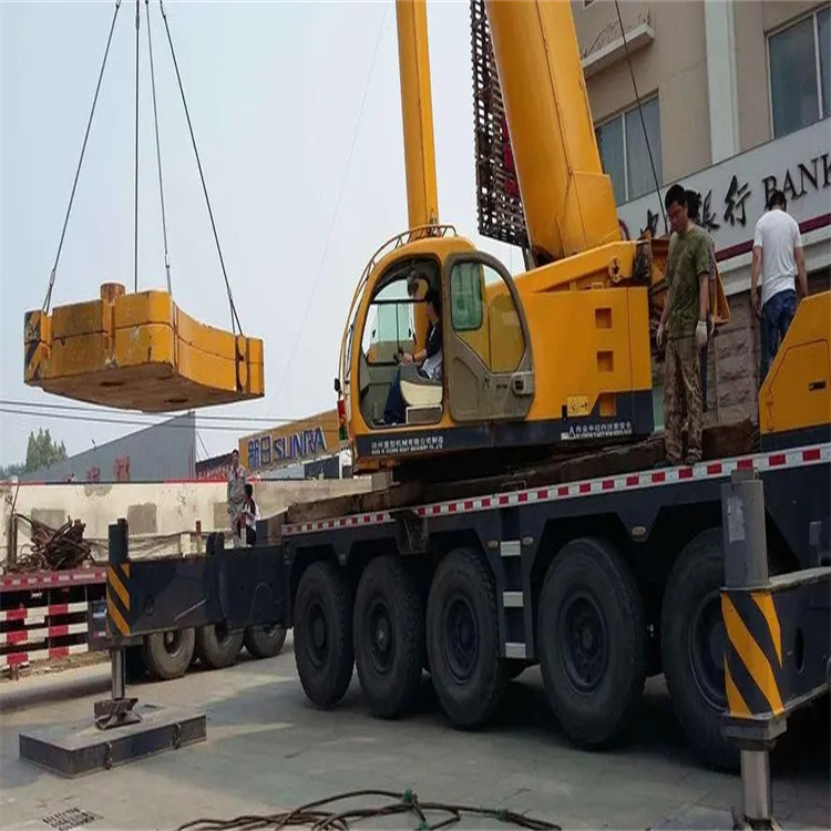 临高当地吊车出租|机器吊装|75吨|工厂搬迁服务